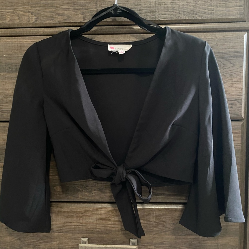 NWOT - Crop top with tie front